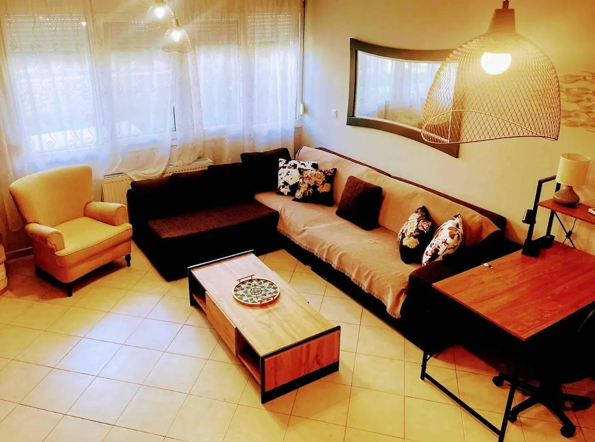 Wonderful Summer House With Garden In Néa Fókaia